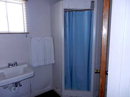 Room 3 bath