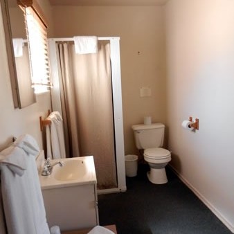 Room-9-bath
